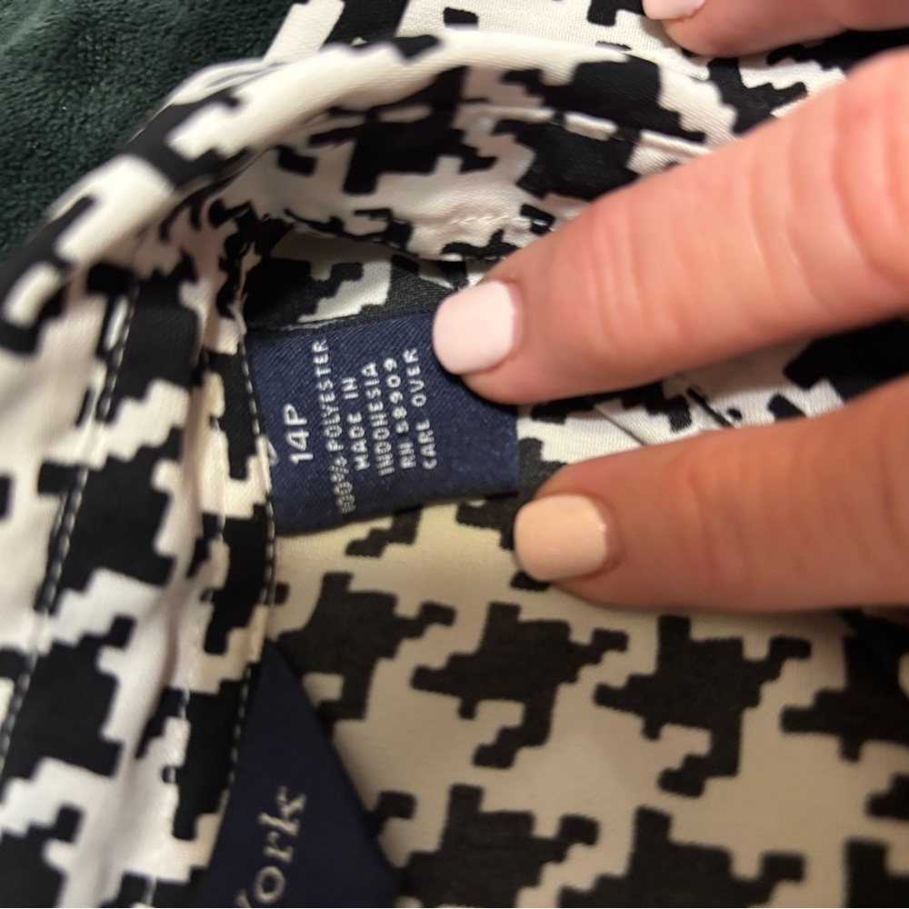 Preston and York Black and White Houndstooth Blouse - Picture 3 of 3